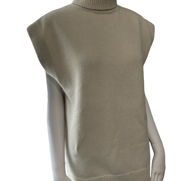 H&M Cream Short Sleeve Turtleneck - Picture 3 of 5